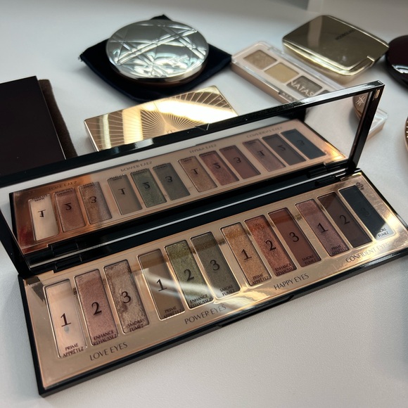 Charlotte Tilbury Instant Eye Palette - Smokey Eyes Are Forever - Picture 1 of 7